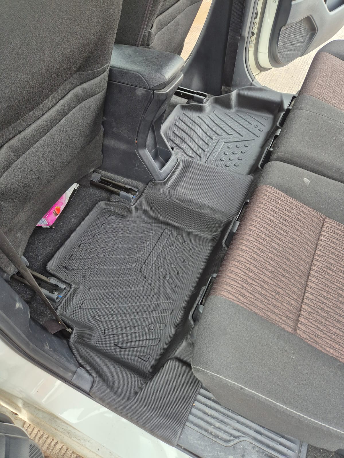 Tapetes para Toyota Avanza 2022 - Image 14