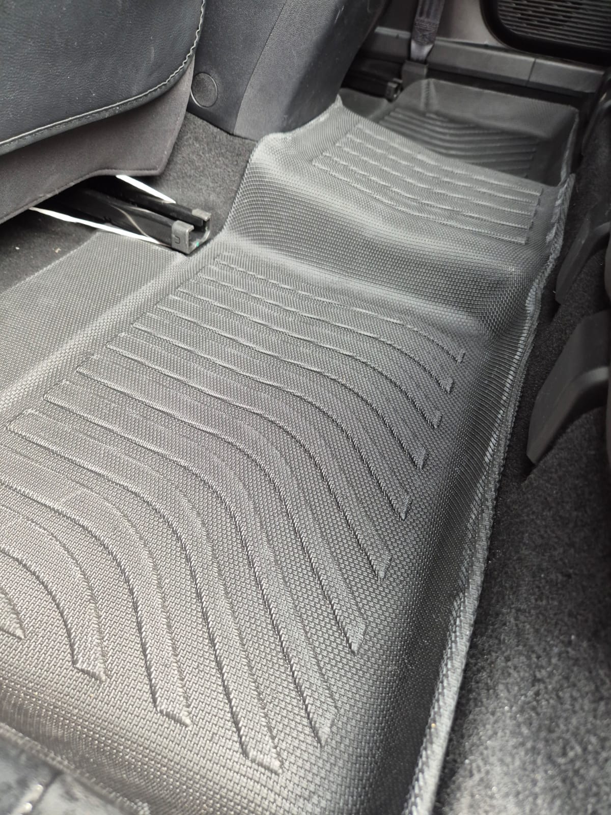 Tapetes para Chevrolet Aveo Hatchback 3D - 2024 en adelante ( 4 tapetes ) - Image 3