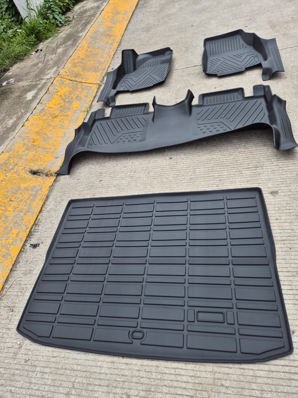 Tapetes para Toyota Avanza 2022 - Image 5